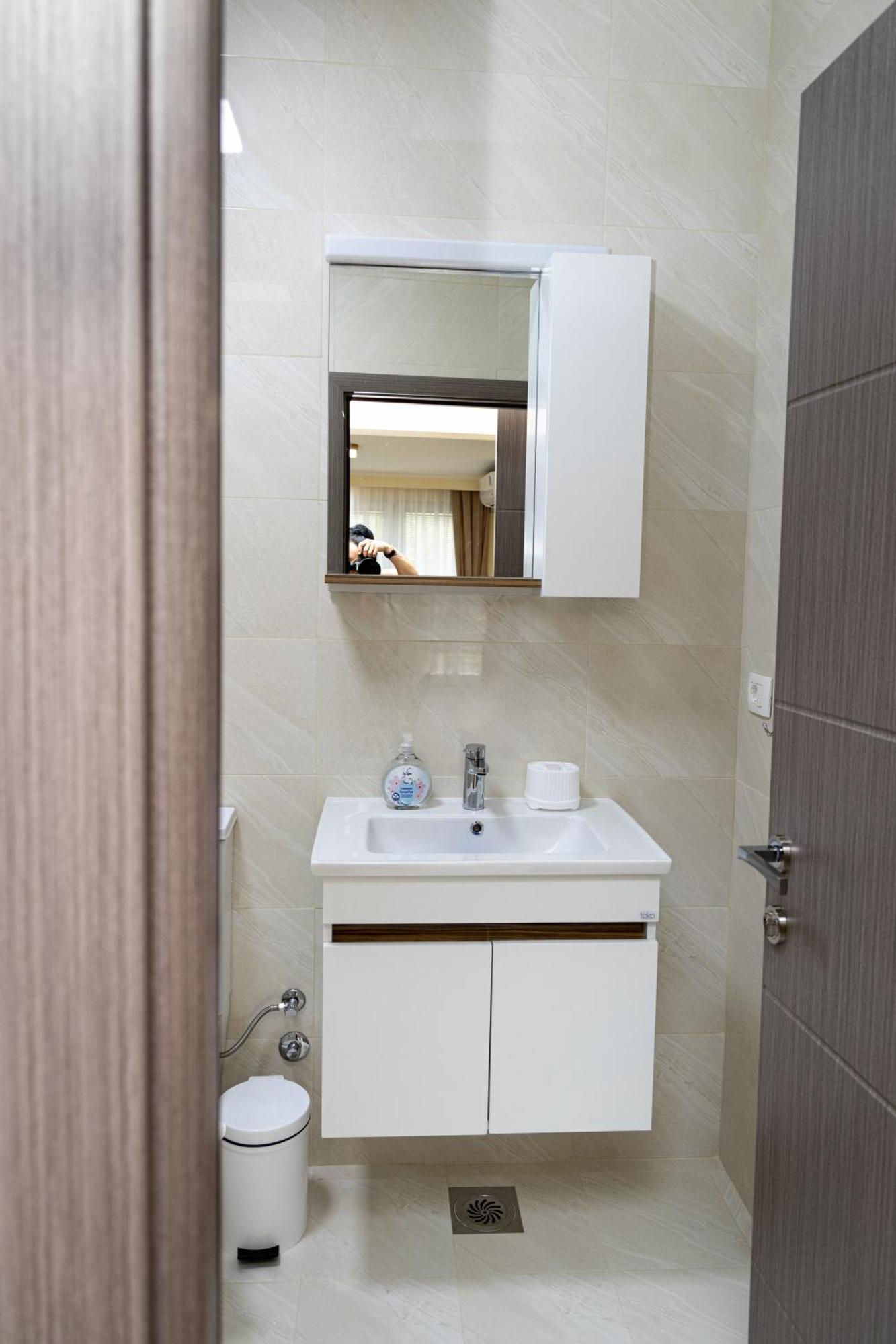 Amber Apartment *